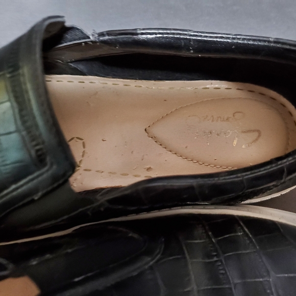 Slip on Clark's shoes - Picture 4 of 7